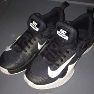 Nike Zoom Volleyball Sneakers Womens 6.5